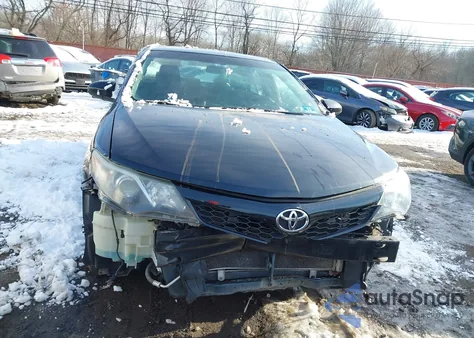 2013 Toyota Camry Se z USA, uszkodzony, nr VIN 4T1BF1FK5DU213199